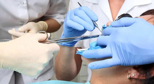 Why Dentist prefer Nitrile Gloves over Latex?